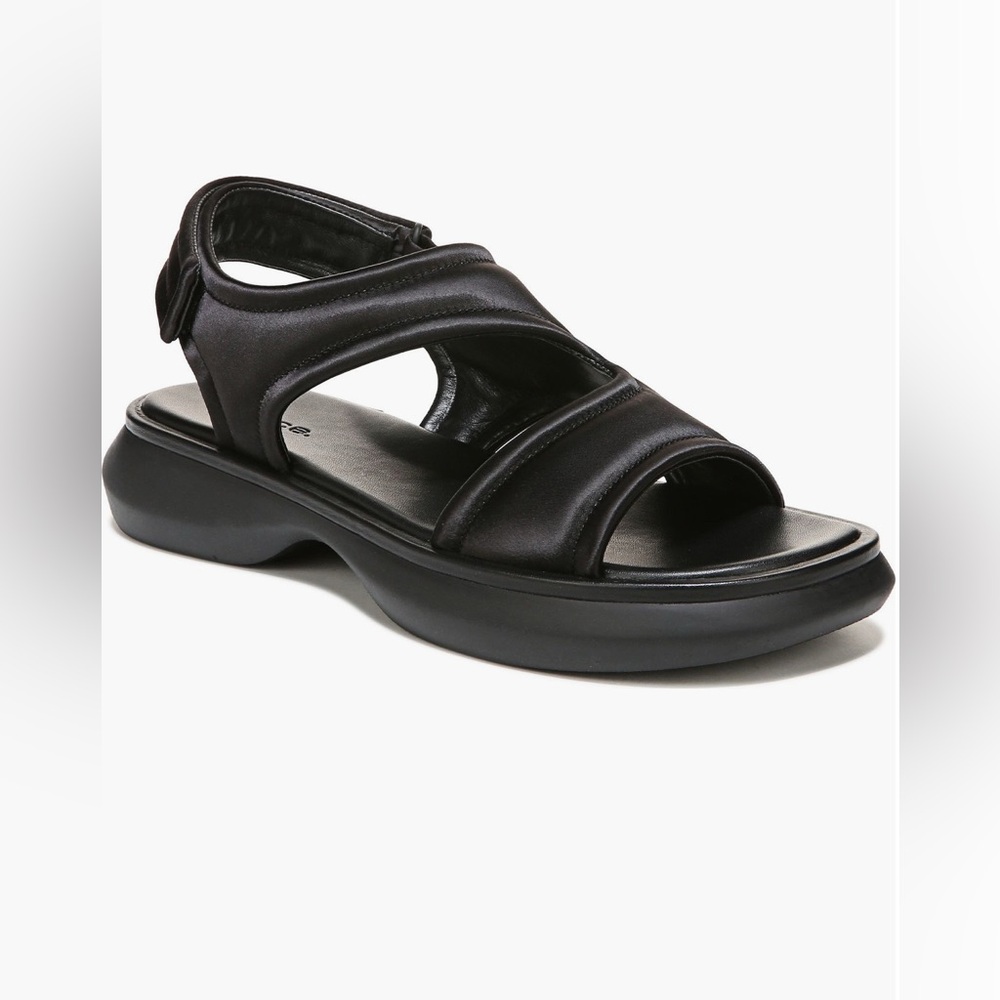 NWOT Vince Fresca Black Sandals Size 9.5